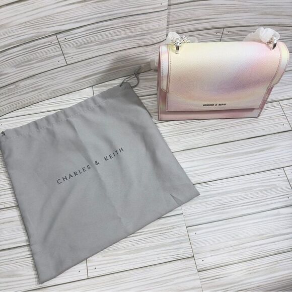 CHARLES & KEITH PASTEL PINK TIE DYE SILVER TONE CHAIN FAUX LEATHER CROSSBODY NWT - Picture 3 of 9